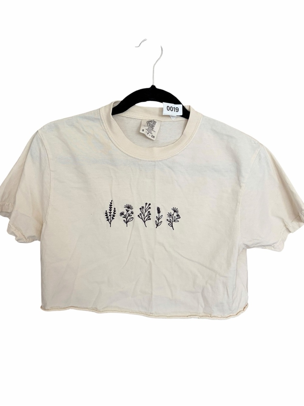 Comfort Colors Cream Cropped Tee with Black Floral Embroidery
